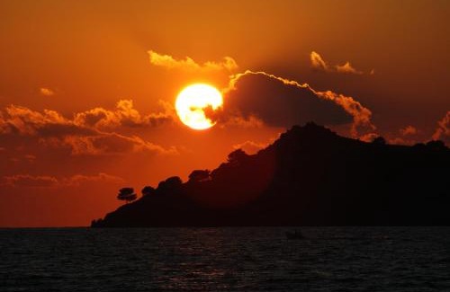 Petra Hotel | Pet-Friendly Cavo Christo: Oceanfront Retreat with Pool
