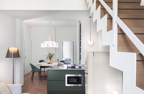 Campi Bisenzio Apartment | Experience Comfort at Cavour Deluxe with Family-Friendly Amenities