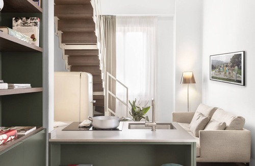 Campi Bisenzio Apartment | Experience Comfort at Cavour Deluxe with Family-Friendly Amenities