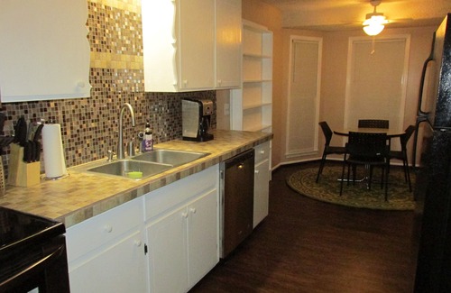 Cayce House | Inviting Cayce Escape Near Downtown Columbia's Attractions