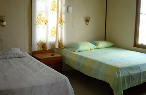 Caye Caulker Hotel | Guest Rated 10/10: Caye Caulker Private Room with Spa