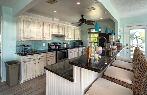 Breezeswept Beach Estates House | Cayman Retreat: Cozy pool home