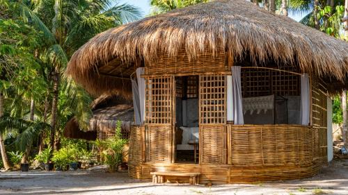 Linapacan Resort | Discover the Cayo Coco Island Experience with Ocean Views