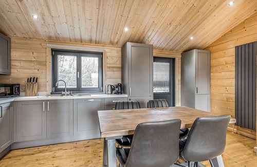 Driffield Ski Chalet | Comfortable 2 Bedroom Accommodation in Nafferton with Kitchen