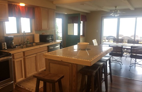 Trumansburg House | Scenic Cayuga Lake Waterfront Retreat for Group Getaways