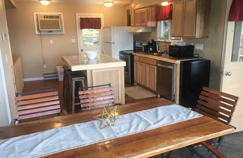 Trumansburg House | Scenic Cayuga Lake Waterfront Retreat for Group Getaways