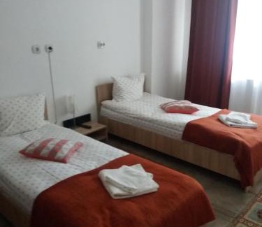 Arad House | Budget-Friendly Stay at Cazare NEU-ARAD AUTOSTRADA