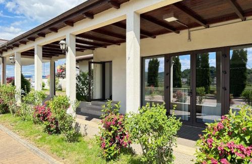 Beclean Hotel | Family-Friendly Getaway at Cazare Ozana Figa