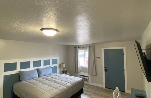 Duchesne Hotel | Eco-Friendly Retreat at CB&M Executive Suites with Pool