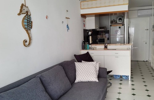 Almadraba-Canyelles Cottage | Seaside Escape: Semi-Detached Home with Pool Access