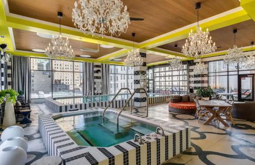 Downtown Cincinnati Apartment | CBD OTR 1BR Gym Pool Stadium View