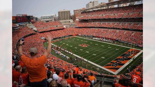 Downtown Cincinnati Apartment | CBD OTR 1BR Gym Pool Stadium View