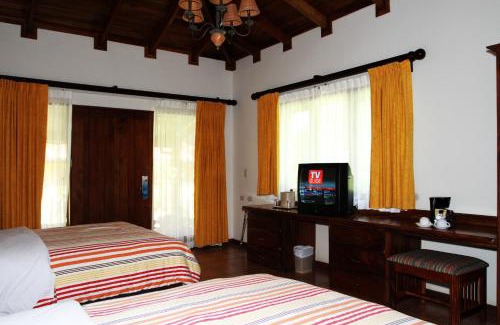 Panama Beach Hotel | Relaxing CC Beach Front Papagayo All Inclusive Getaway