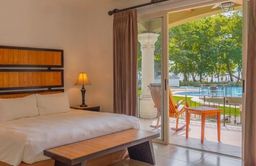 Panama Beach Hotel | Relaxing CC Beach Front Papagayo All Inclusive Getaway