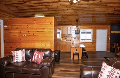 Lenox Cabin | Discover CC Lodge: 250 Acres for Outdoor Adventures!