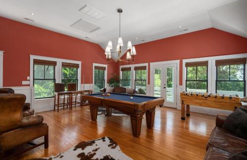 Corolla House | Family-Friendly Retreat at CC318 OBX Rays with Pool Access