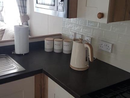 Girvan Other | Pet-Friendly CCT Caravan - Guest Rated 9.7/10 with Pool