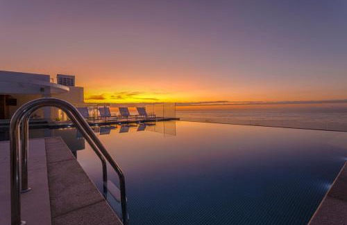 Recreio dos Bandeirantes Hotel | Relax at CDesign Hotel: 4-Star Beachfront Paradise
