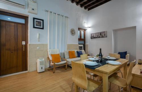 Old Town Apartment | CDZ - Santiago Terry