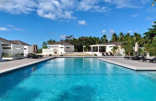 Tabuelan Resort | Relax at Cebu R Resort Tabuelan - Family-Friendly Getaway
