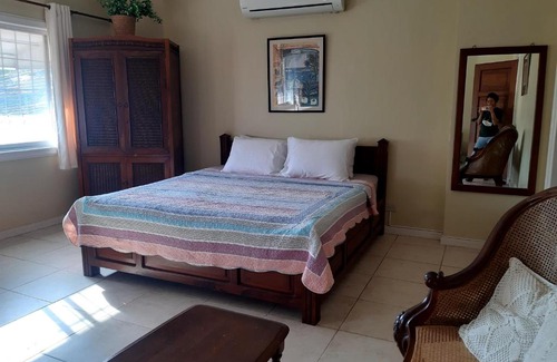 Cebu House | Family-Friendly Stay at Cebu Shineland Airbnb