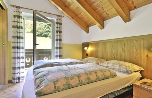 Fontanazzo Apartment | Exceptional Cecilia by Interhome: Lake View & Spa Retreat