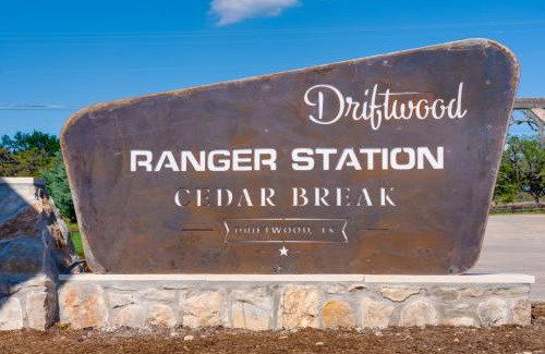 Driftwood Hotel | Cedar Break at Howard Ranch