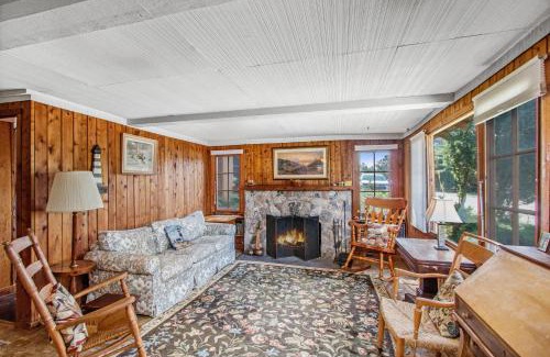 Lake Township House | Inviting Cedar Cot & Cedar Tot: Ocean View, Pet Friendly