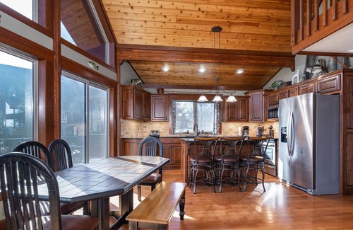 Branson House | Lakefront Retreat with Hot Tub & Pet-Friendly Access