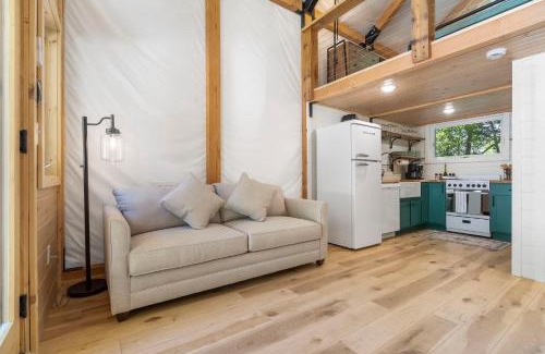 Branson House | Cedar Creek - Glamping in the Ozarks