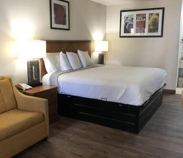 Bertram Hotel | Cozy Cedar Creek Inn: Family-Friendly with Great Amenities