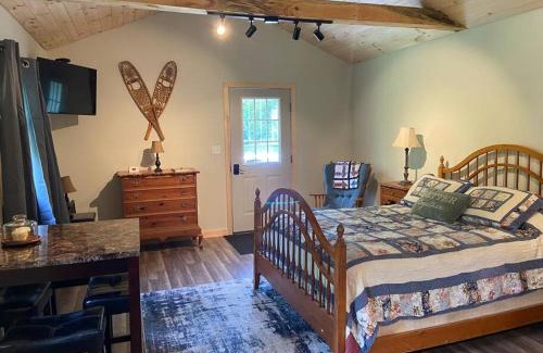 East Randolph House | Secluded Cedar Creek: A Pet-Friendly Walk to the Beach