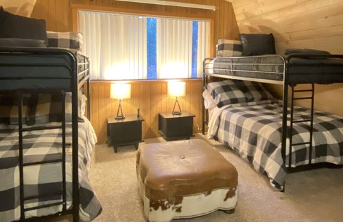 Sierra Cedars Cabin | Scenic Cedar Hill Retreat with Forest Views & Family Amenities