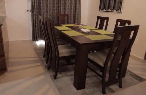 Athi River Villa | Cedar