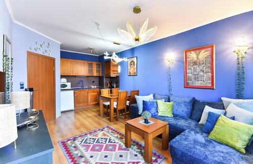 Shiligarnika Apartment | Cedar Lodge III One BDRM Flat B2 Across from Gondola Station