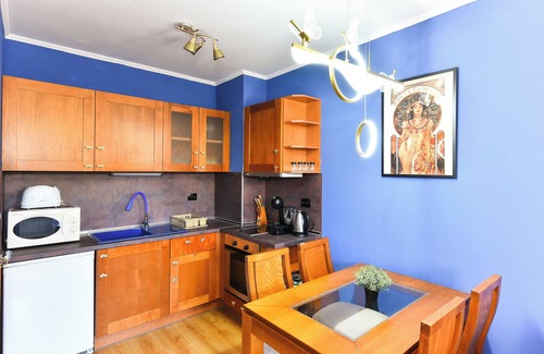 Shiligarnika Apartment | Cedar Lodge III One BDRM Flat B2 Across from Gondola Station