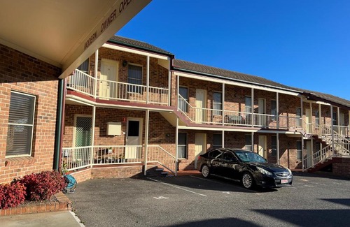 Armidale City Centre Hotel | Inviting Cedar Lodge Motel: Family-Friendly & Accessible Stay