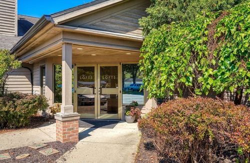 Logan Condo | Relax in Cedar Loft: Spa, Breakfast & Perfect 10 Reviews