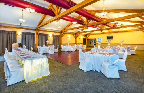 Timmins Hotel | Relax at Cedar Meadows Resort & Spa with Family-Friendly Amenities