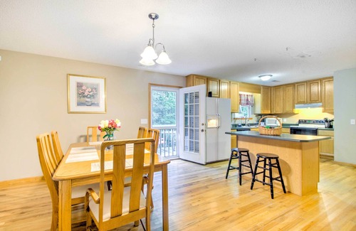 Cedar Mountain Cottage | Explore Cedar Mountain House: 12 Acres & Great Trails!