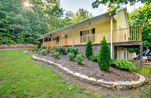 Cedar Mountain House | Explore Cedar Mountain House: Pet-Friendly Retreat Near Trails