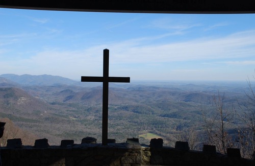 Cedar Mountain Cabin | Tranquil Cedar Mtn Retreat: Pet-Friendly with Hot Tub & Wifi
