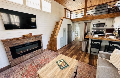 Belden Cottage | Relaxing Cedar Cottage at Moon Lake Farm with Hot Tub