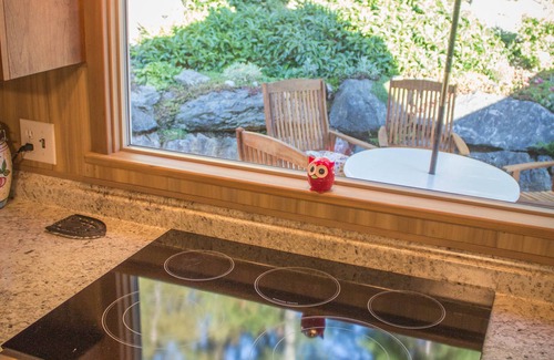 West Sound House | Idyllic Cedar Orchard Cabin: Oceanfront Retreat with Spa