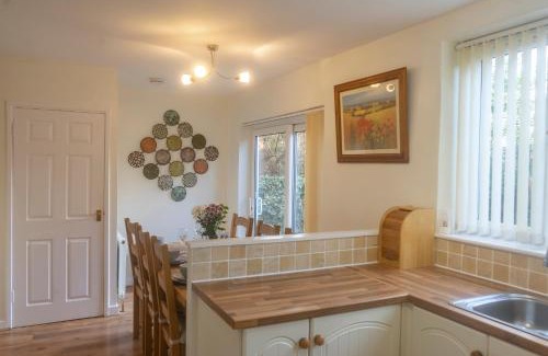 Southwell House | Discover Cedar Place in Southwell: Family-Friendly Retreat