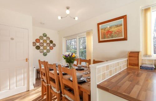 Southwell House | Discover Cedar Place in Southwell: Family-Friendly Retreat