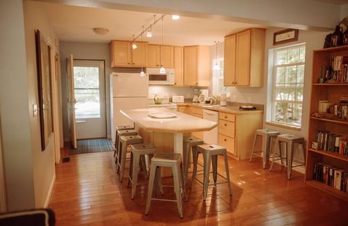 Pentwater Cottage | Unforgettable Cedar Point Cottage - Lake Michigan Getaway