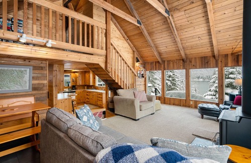 Leavenworth Cabin | Cedar Rest Lakeview Cabin: Guest Rated 10/10 Getaway