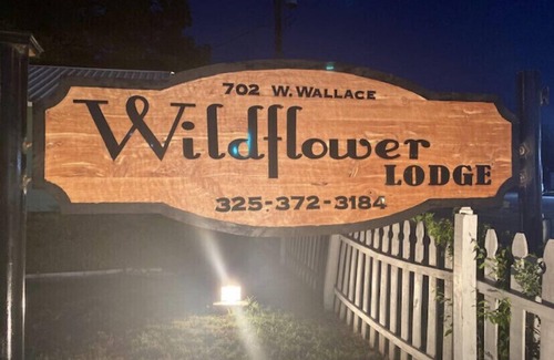 San Saba Cabin | Inviting Cedar Sage Suite at Wildflower Lodge with Kitchen