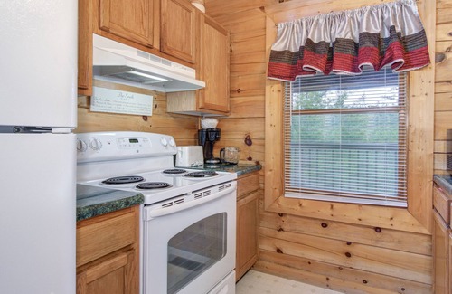 Sevierville Cabin | CEDAR TOP | Experience Douglas Lake & Enjoy Pool Access!